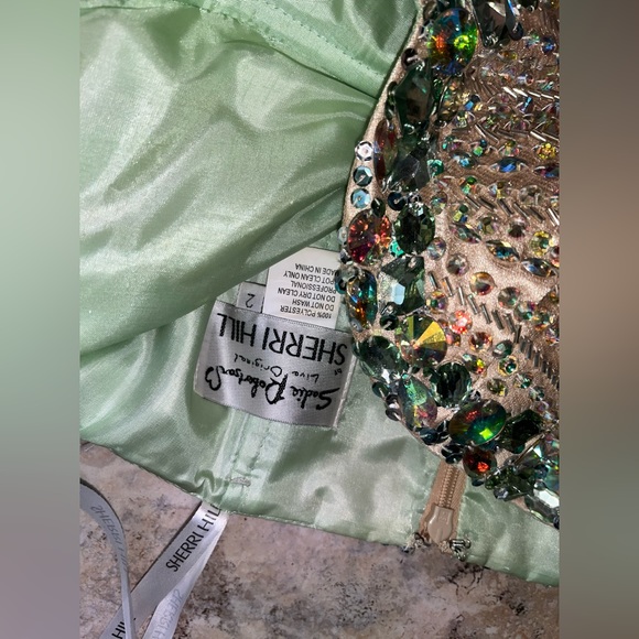 Sherri hill prom dress worn once size 2 but got it altered - Picture 2 of 4